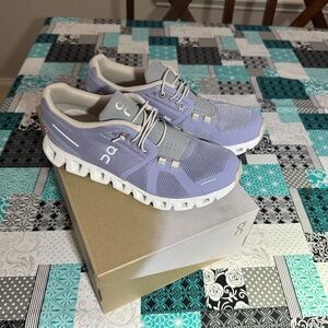 BRAND NEW: Women’s On Running Purple 7